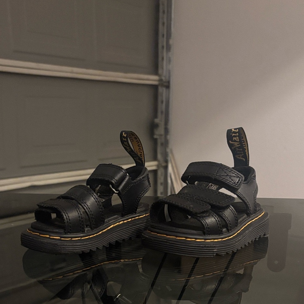 Dr. Martens Toddler Strap Sandals - Picture 6 of 11